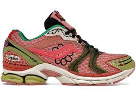 Saucony ProGrid Triumph 4 x Uptown — Pink / Olive